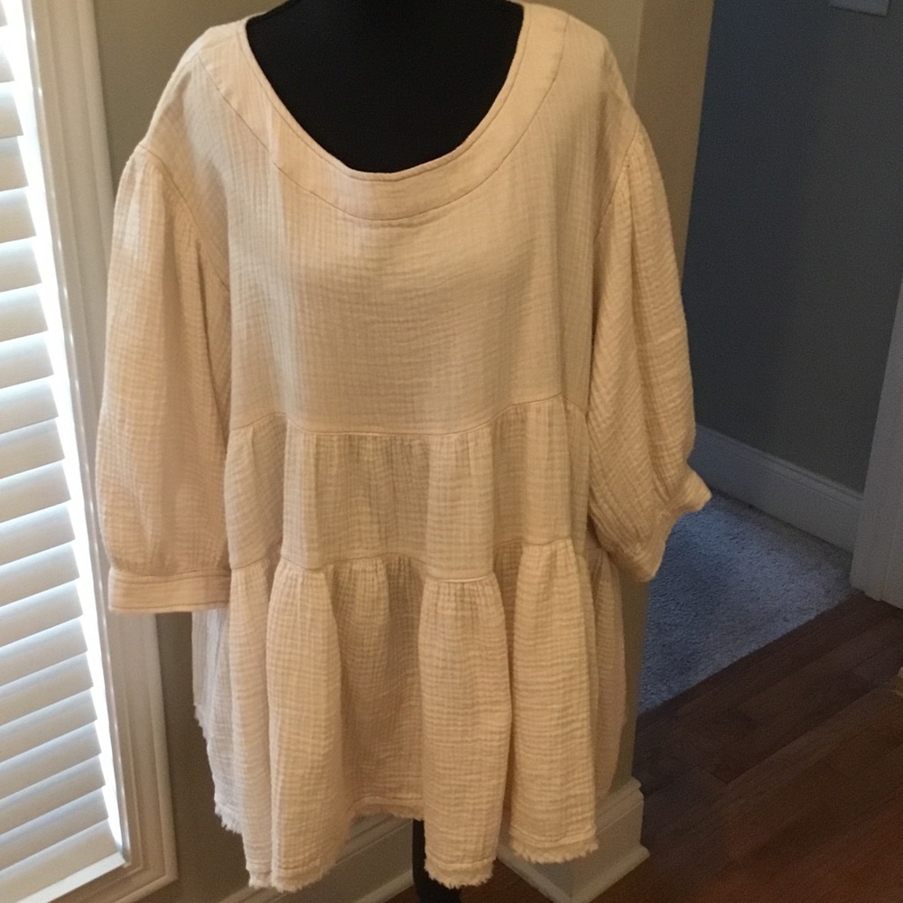 ODDY Cream Gauze Tiered Tunic Top - EUC